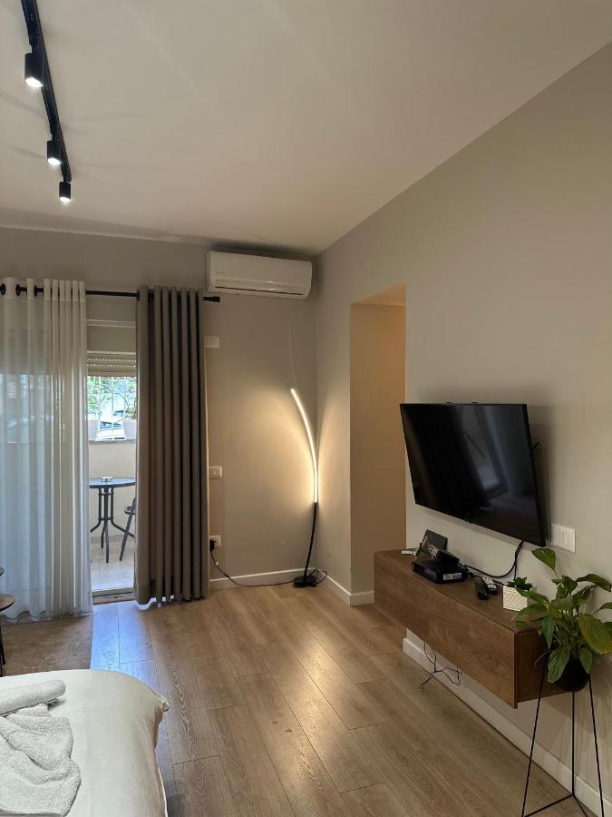 4Seasonsgea , Deluxe Studio , City Centre , Tirana Apartment Luaran gambar